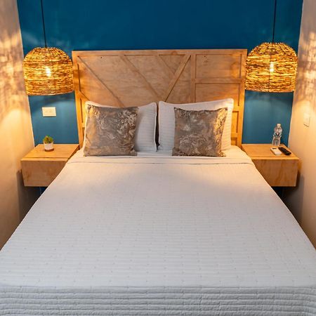 We Hotel, La Lima 外观 照片