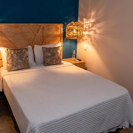 We Hotel, La Lima 外观 照片