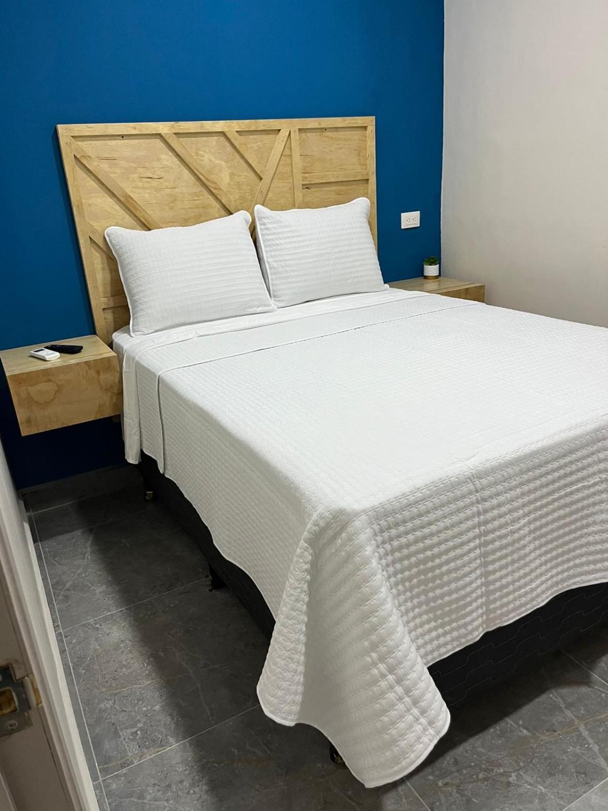 We Hotel, La Lima 外观 照片