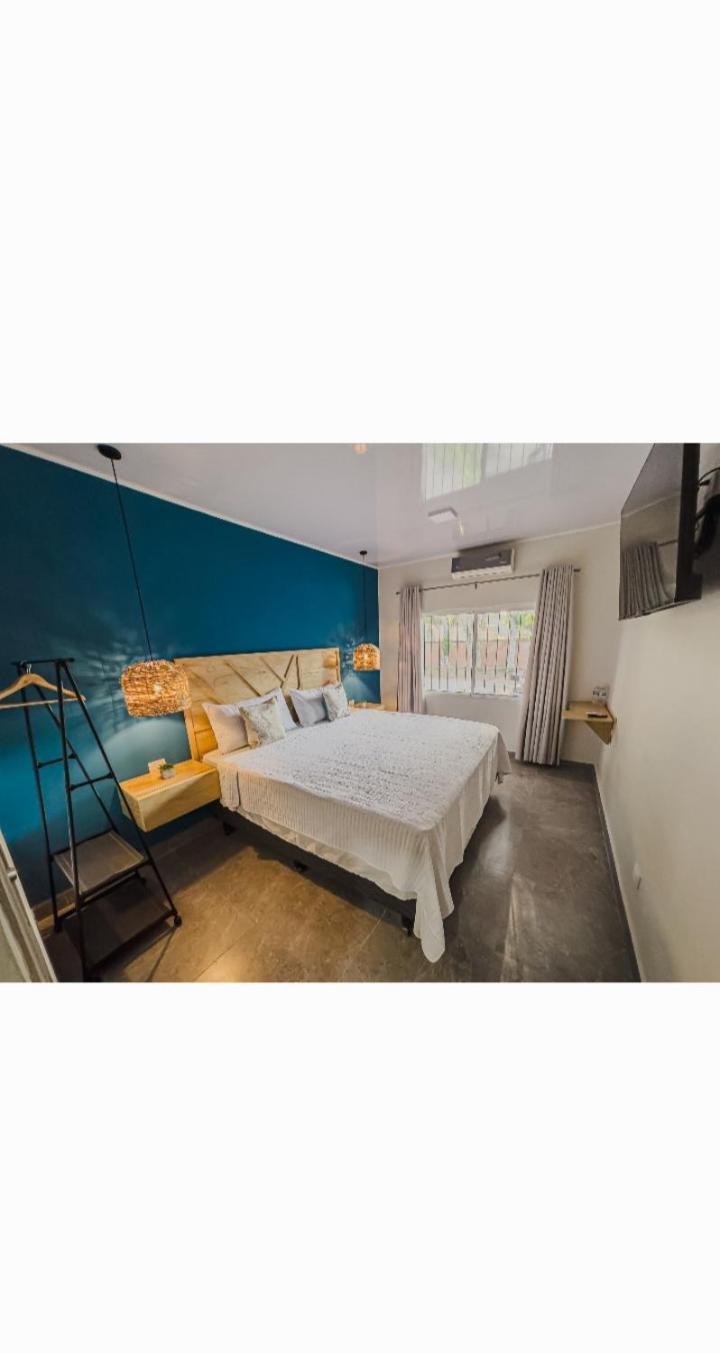 We Hotel, La Lima 外观 照片
