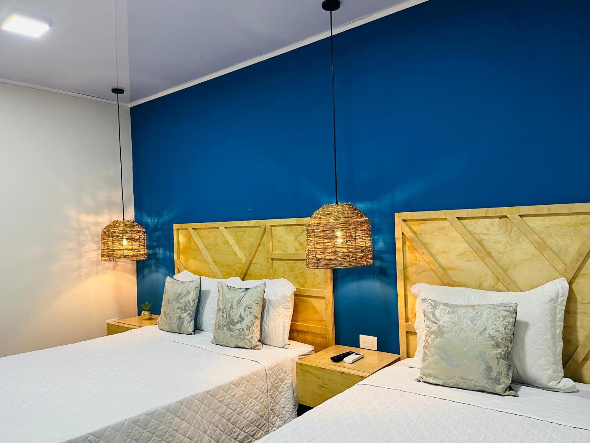 We Hotel, La Lima 外观 照片
